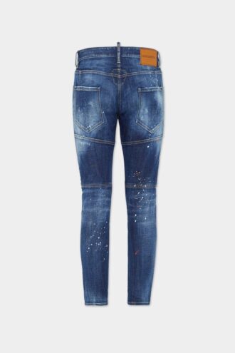 Biker Jean o średnim stopniu sprania