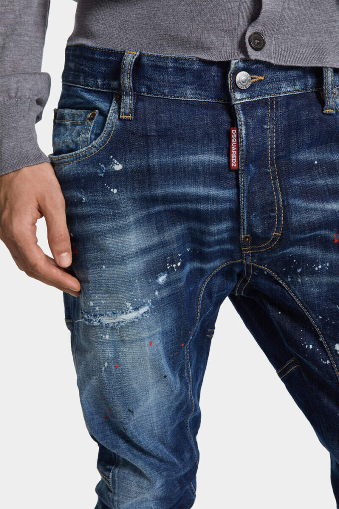 Biker Jean o średnim stopniu sprania