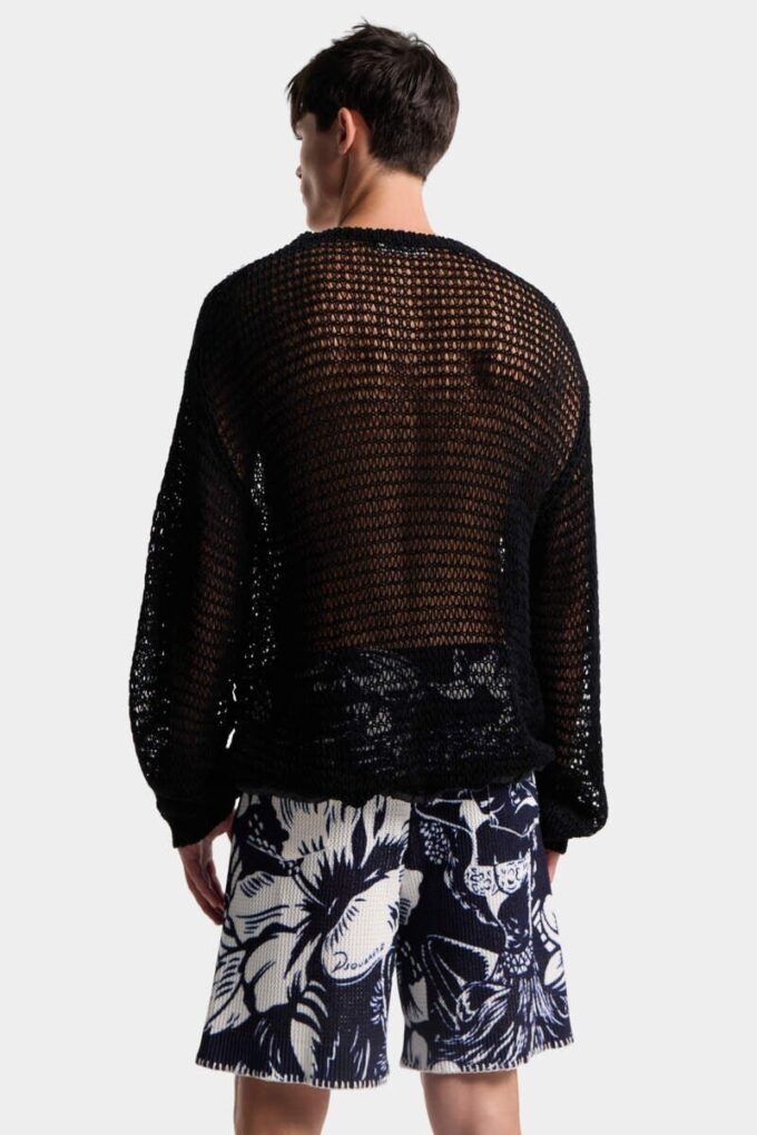 Charakterystyczny sweter z ażurowym wzorem marki Dsquared2