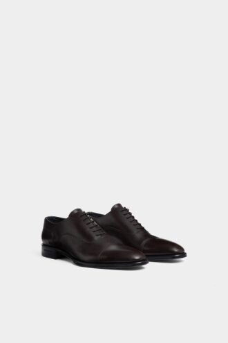 Klasyczne wieczorowe buty typu oxford