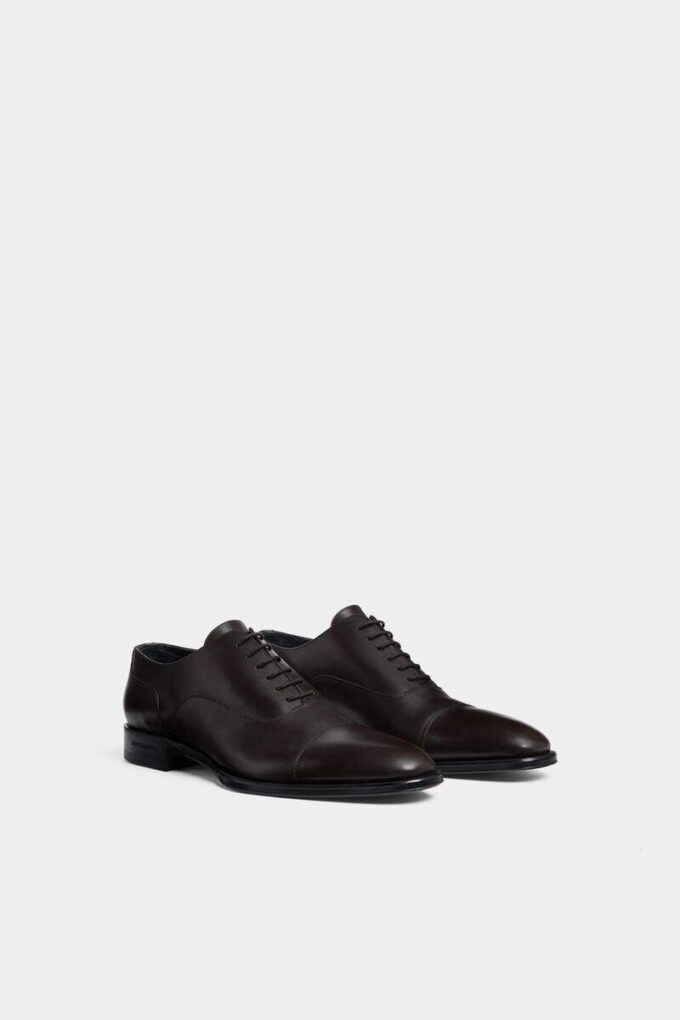 Klasyczne wieczorowe buty typu oxford Klasyczne wieczorowe buty typu oxford