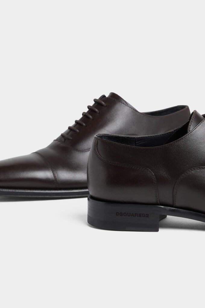 Klasyczne wieczorowe buty typu oxford Klasyczne wieczorowe buty typu oxford