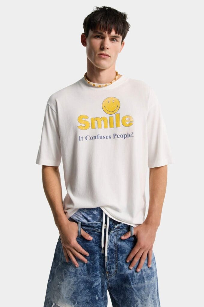 Koszulka Smiley X D2 z efektem sprania i postarzania, luźny krój
