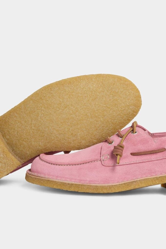Neoklasyczne buty żeglarskie