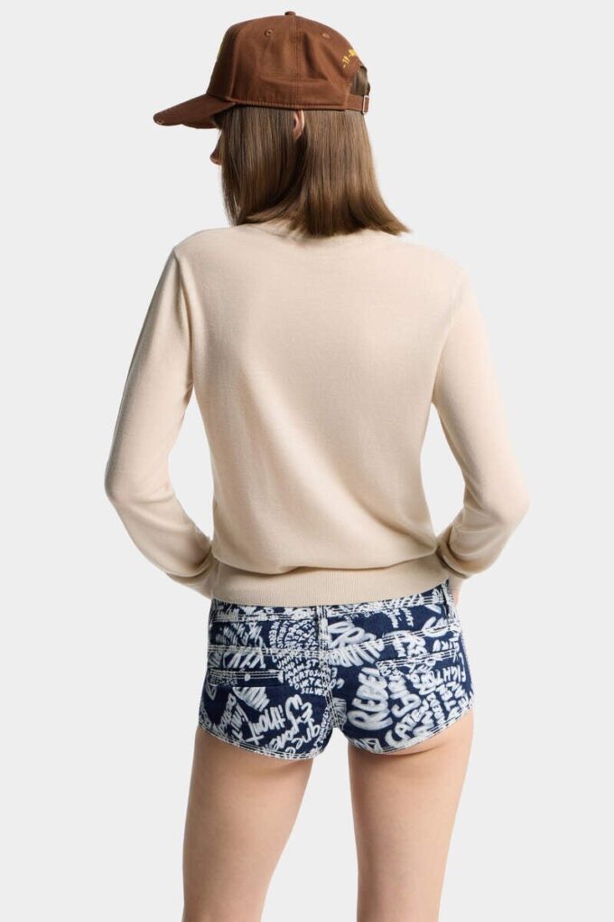 Sweter D2 z odwróconym dekoltem w serek