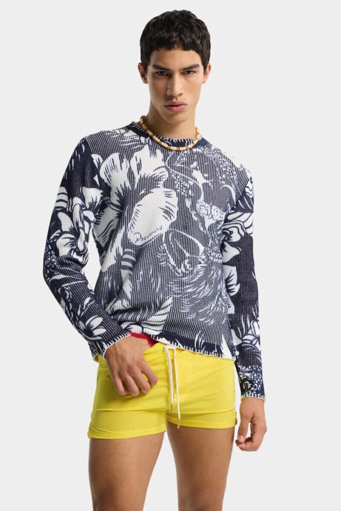 Sweter z motywem tańczących kwiatów