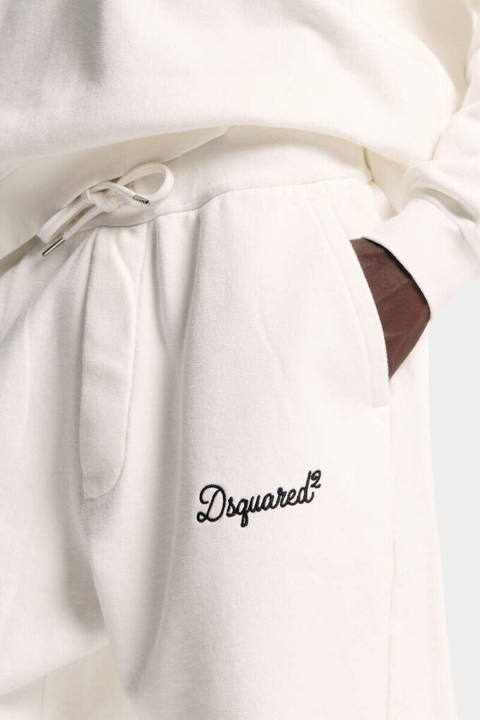 Szorty Dsquared2 o charakterystycznym luźnym kroju